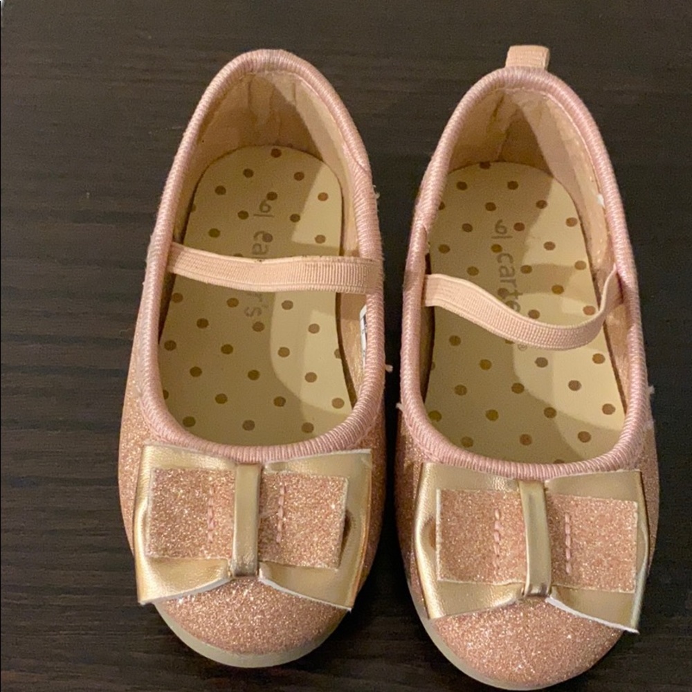 Adorable Toddler girls carters flats size 6T.